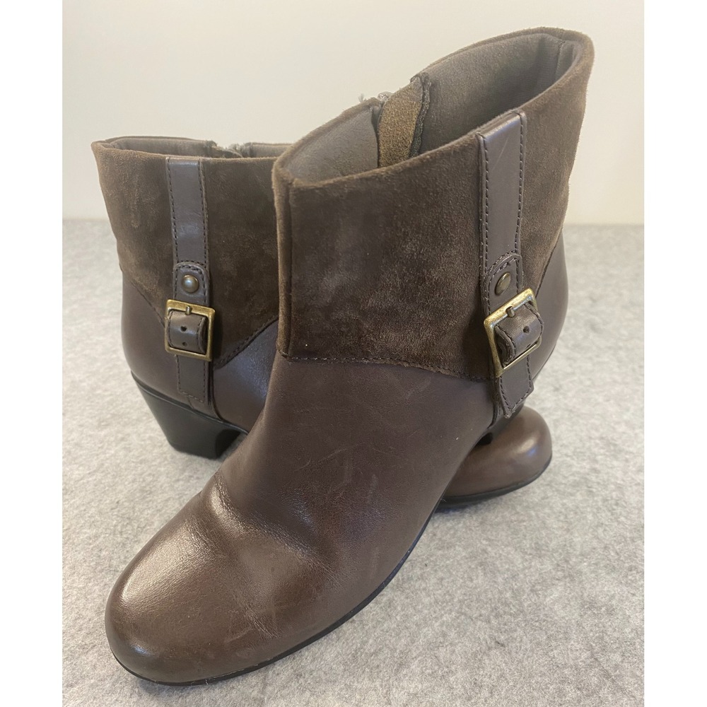 Clarks Ingalls Dover Gray Leather & Suede Side Zip Ankle Boots Woman's Size 5.5M